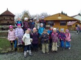První vánoční zastavení - výroba svíček a zvířátkový Betlém