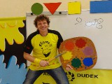 Čekání na besedu s ilustrátorem Adolfem Dudkem